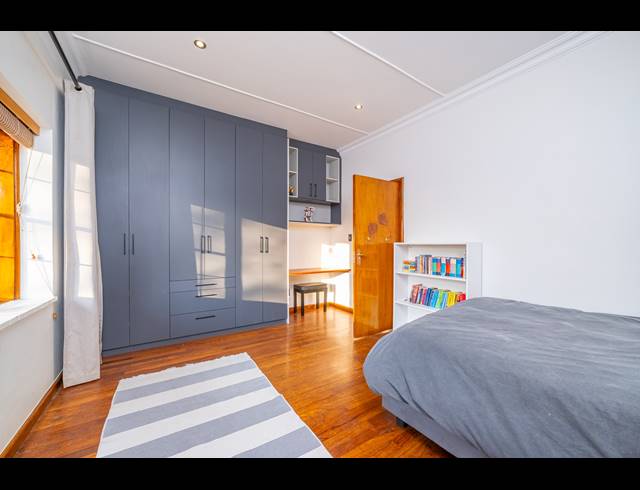 5 BEDROOM FREEHOLD FOR SALE IN NORTHCLIFF